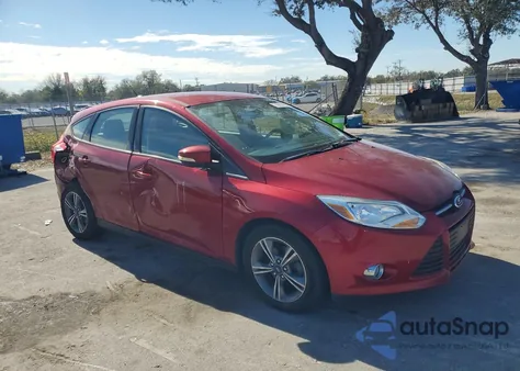 2014 Ford Focus Se z USA, uszkodzony, nr VIN 1FADP3K27EL261909